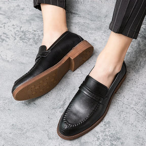 High Quality Formal Shoes For Men Loafers Men Business British Wedding Social Leather Shoes Men’s Dress Shoes Leather Shoes Male